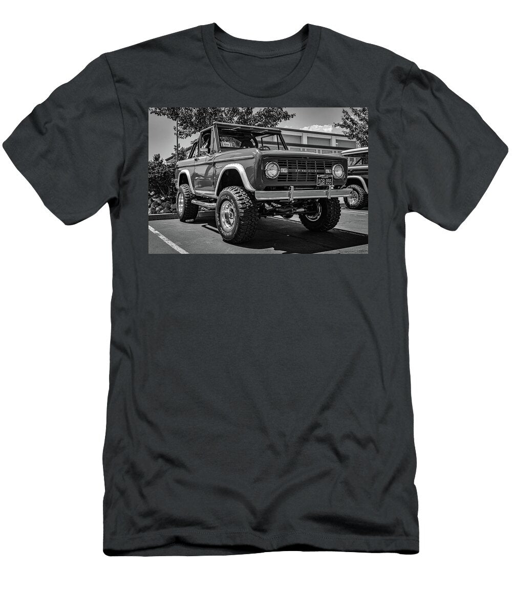 1 1968 Ford Bronco Half Cab Pickup Truck Gestalt Imagery T-Shirt
