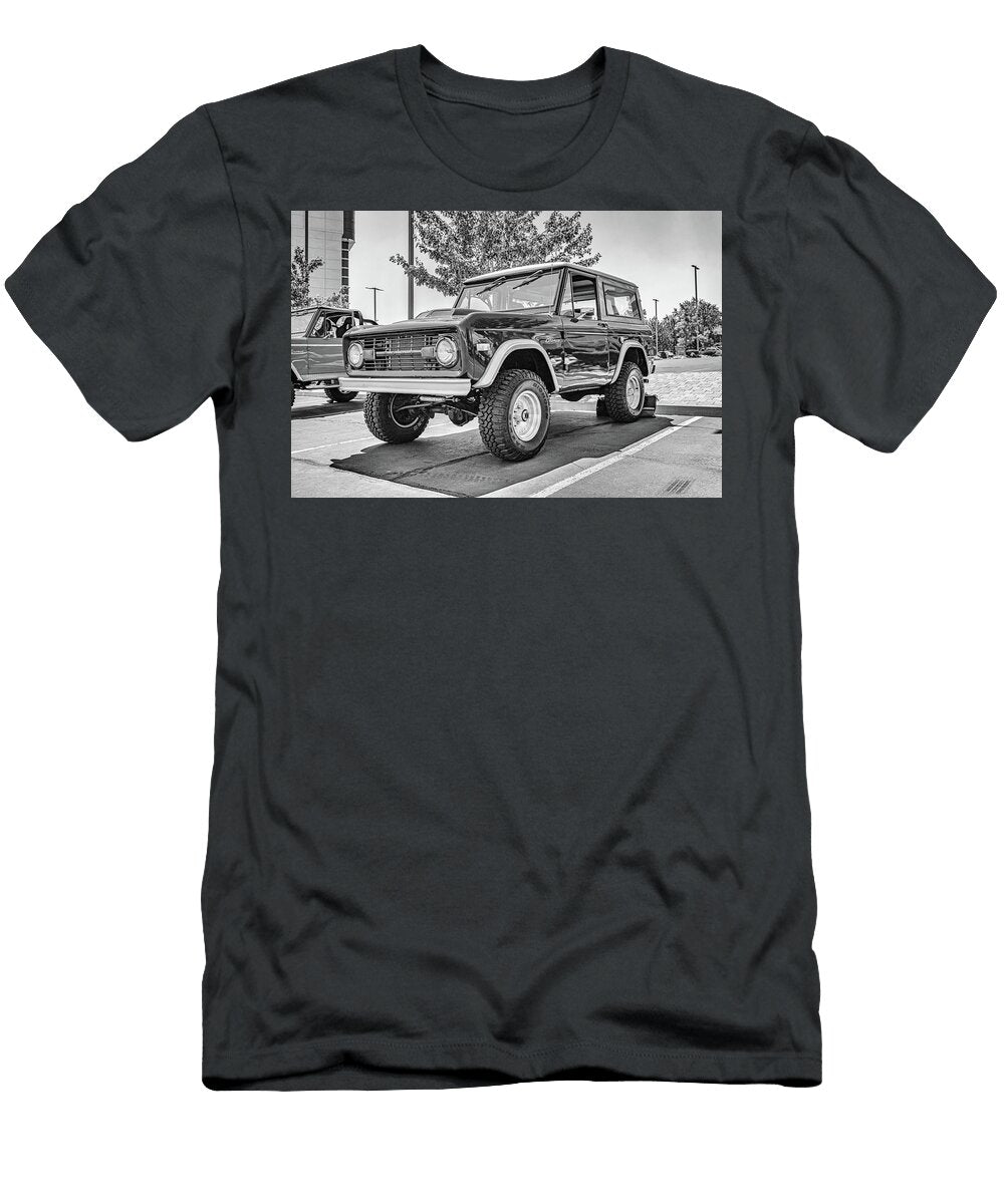 1 1976 Ford Bronco 2 Door Wagon Gestalt Imagery T-Shirt