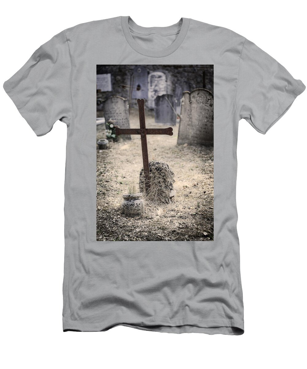 1 an Old Cemetery with Grave Stones Joana Kruse T-Shirt