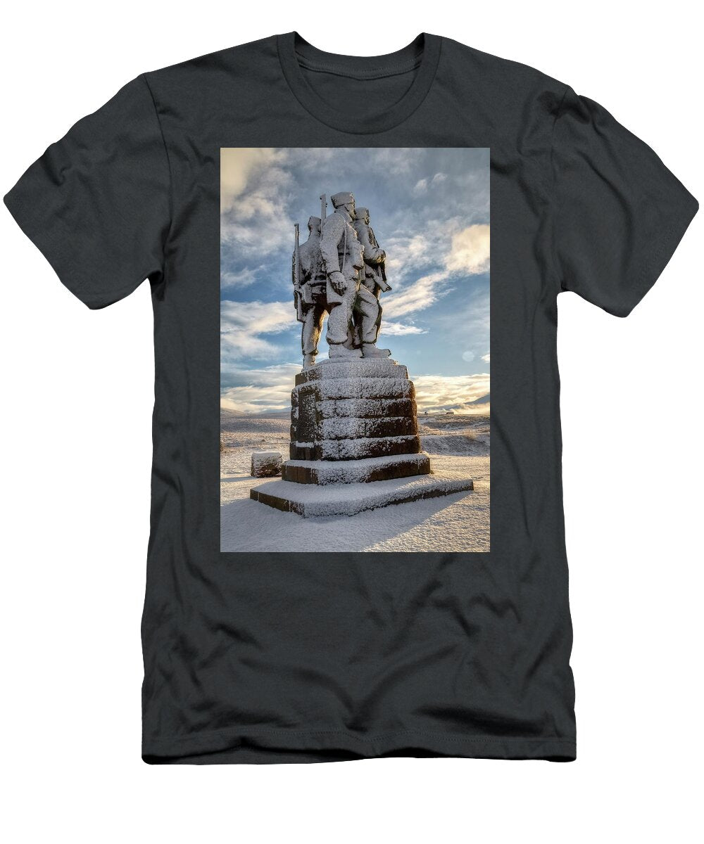 1 Commando Memorial At Spean Bridge Derek Beattie T-Shirt