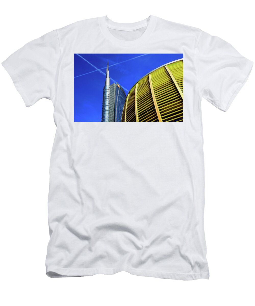1 Italy City of Milan Porta Nuova Bank of Unicredit Bank and Pavilion Heinz Tschanz Hofmann T-Shirt
