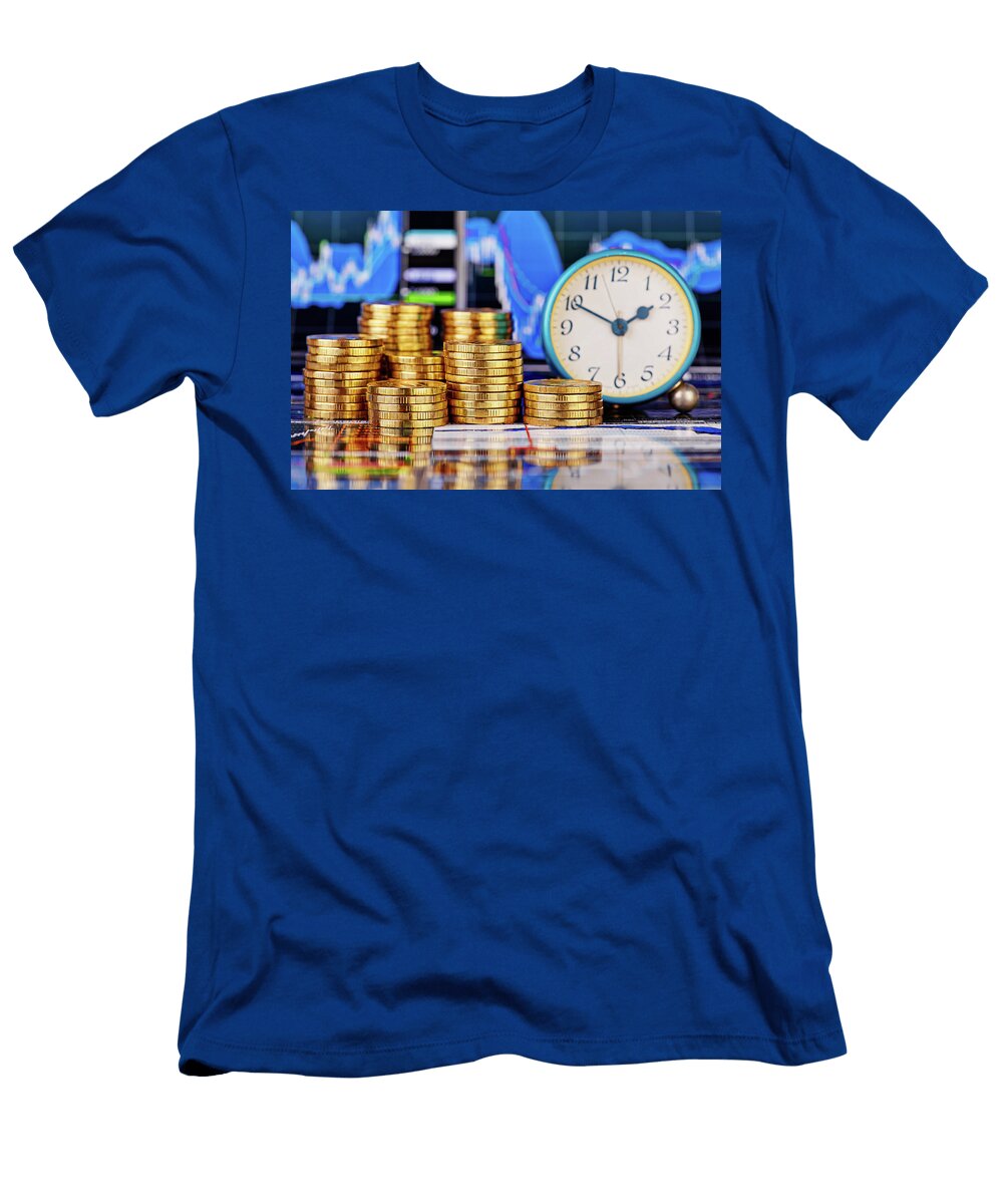 1 Stacks of Golden Coins Clock and the Financial Chart Sergey Pro T-Shirt