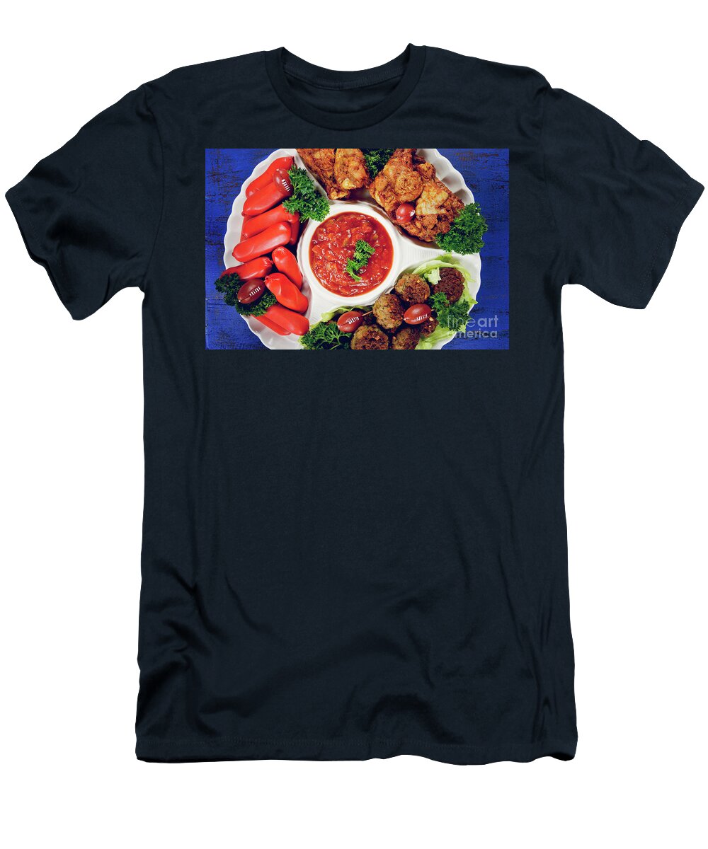 11 Super Bowl Sunday Football Party Celebration Food Platter Milleflore Images T-Shirt