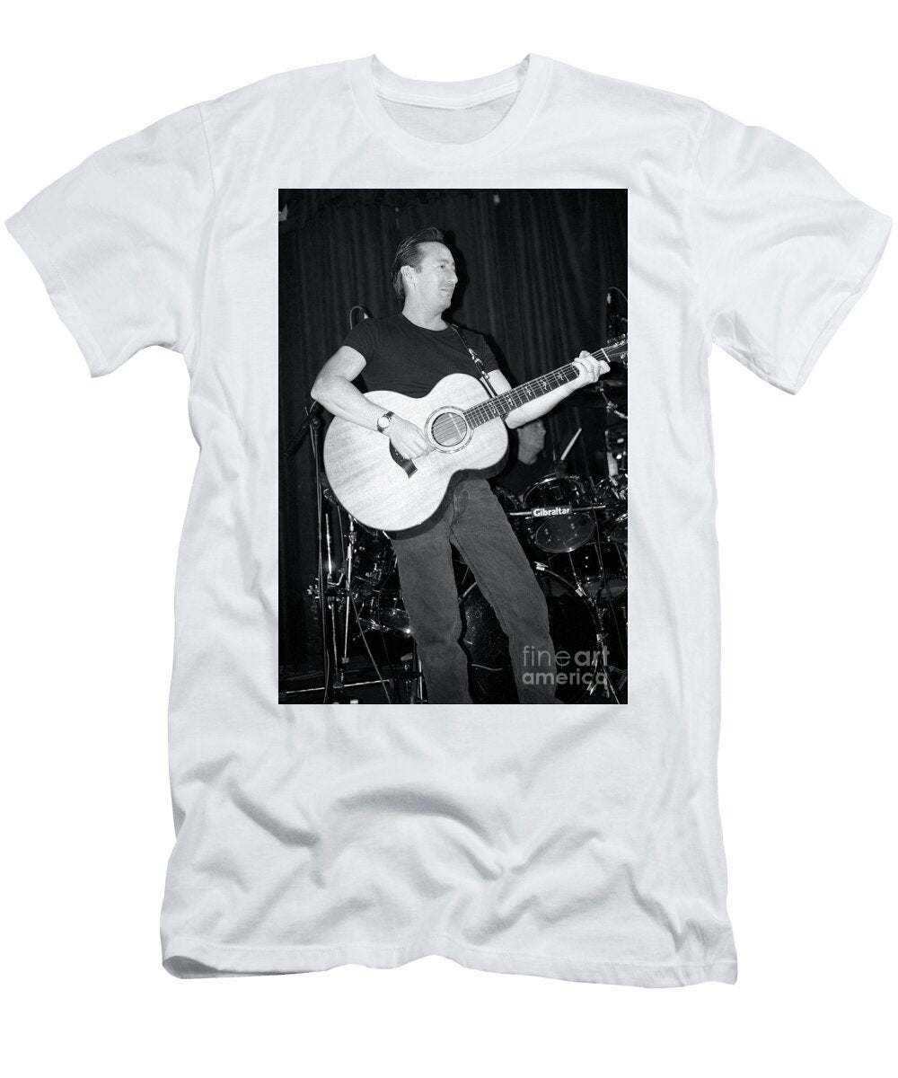 16 Julian Lennon Concert Photos T-Shirt