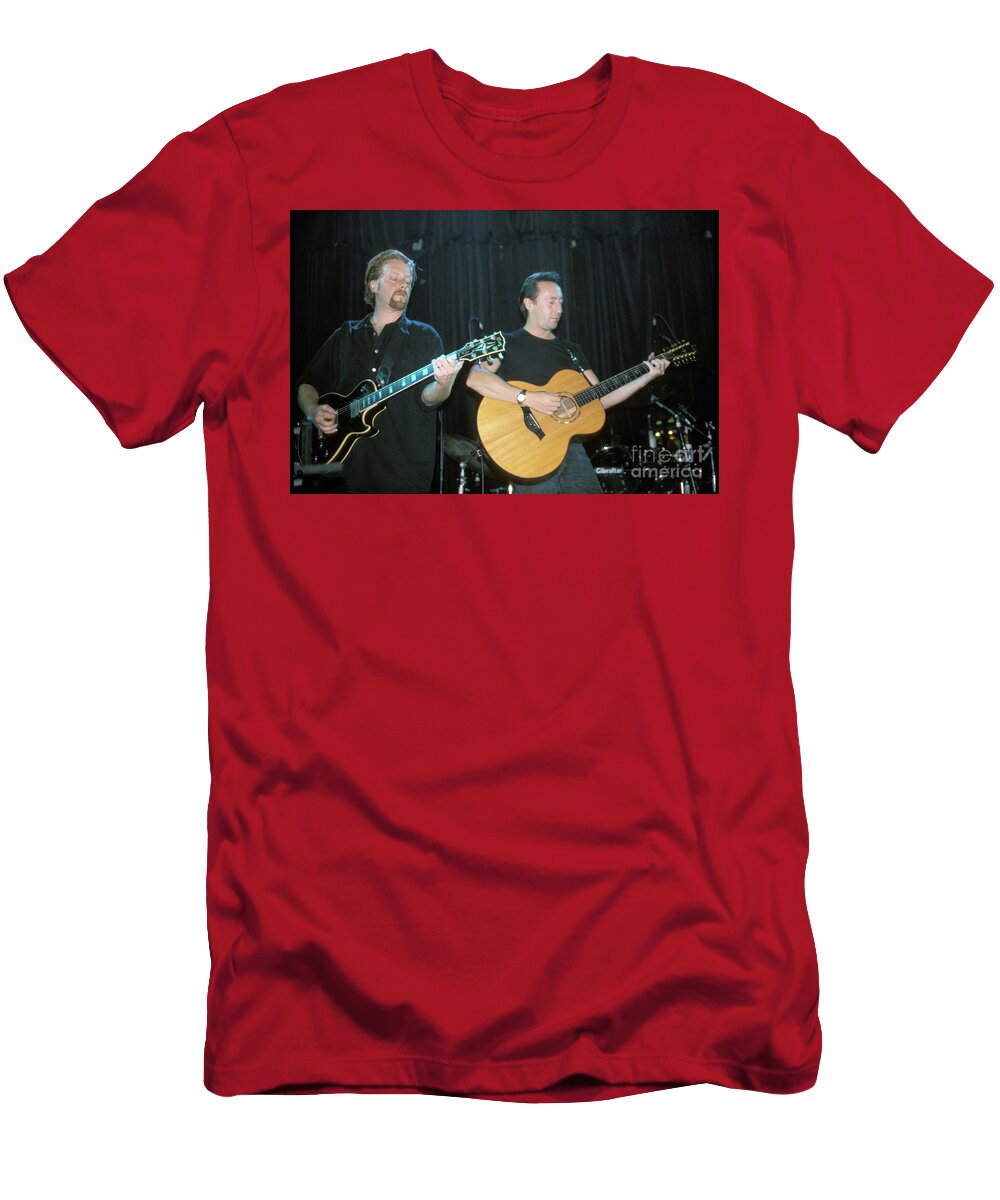 25 Julian Lennon Concert Photos T-Shirt