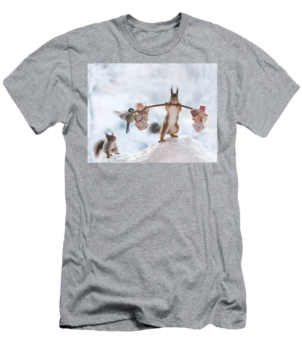 47 Squirrel Red Squirrel Sciurus Vulgaris Eurasian Red Squirrel Geert Weggen T-Shirt