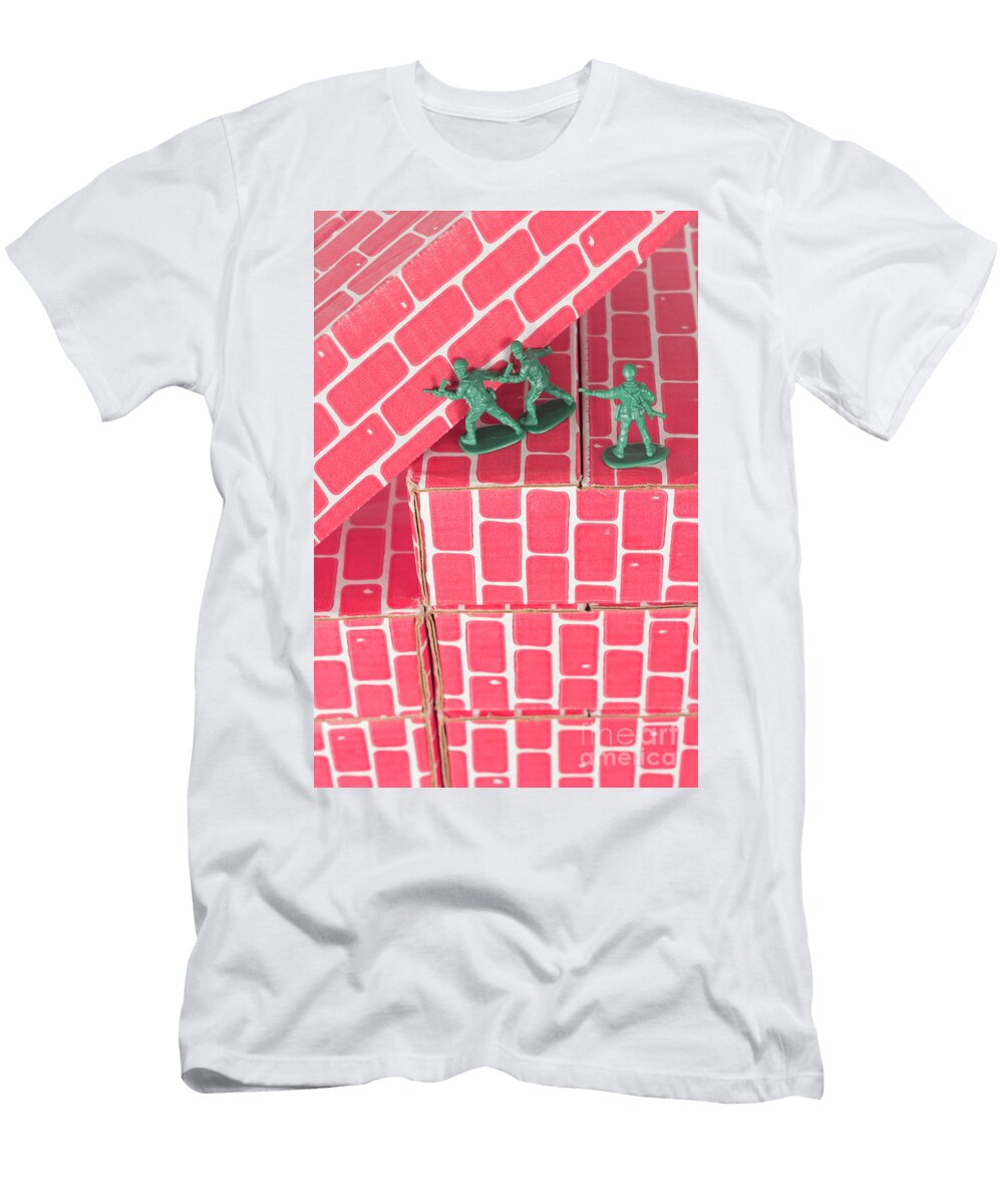 5 Green Army Men Teamwork Ezume Images T-Shirt