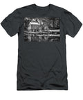 Alvin C York Grist Mill At Pall Mall Tennessee in Black and Whi Shelia Hunt T-Shirt