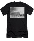 Battle of Bunkers Hill 17th June 1775 Engraved By John Godfrey Engraving Bw Photo Alonzo Chappel T-Shirt