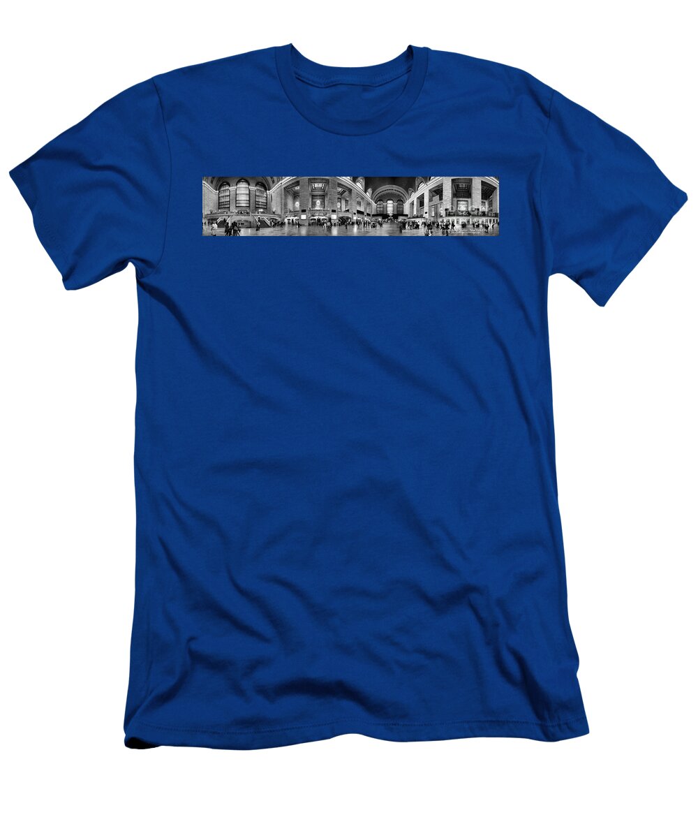 Black and White Pano of Grand Central Station NYC David Smith T-Shirt