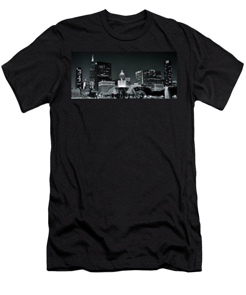 Buckingham Fountain Black and White Frozen in Time Fine Art Photography T-Shirt