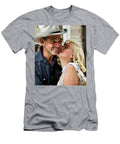 Clark Gable and Marilyn Monroe Color Photo From the Misfits 2 Retro Movie Posters T-Shirt
