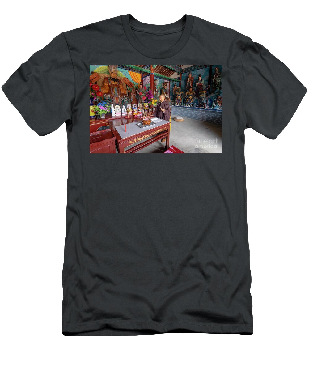 Confucian Temple of Literature Jianshui China H2 Dan Yeger T-Shirt