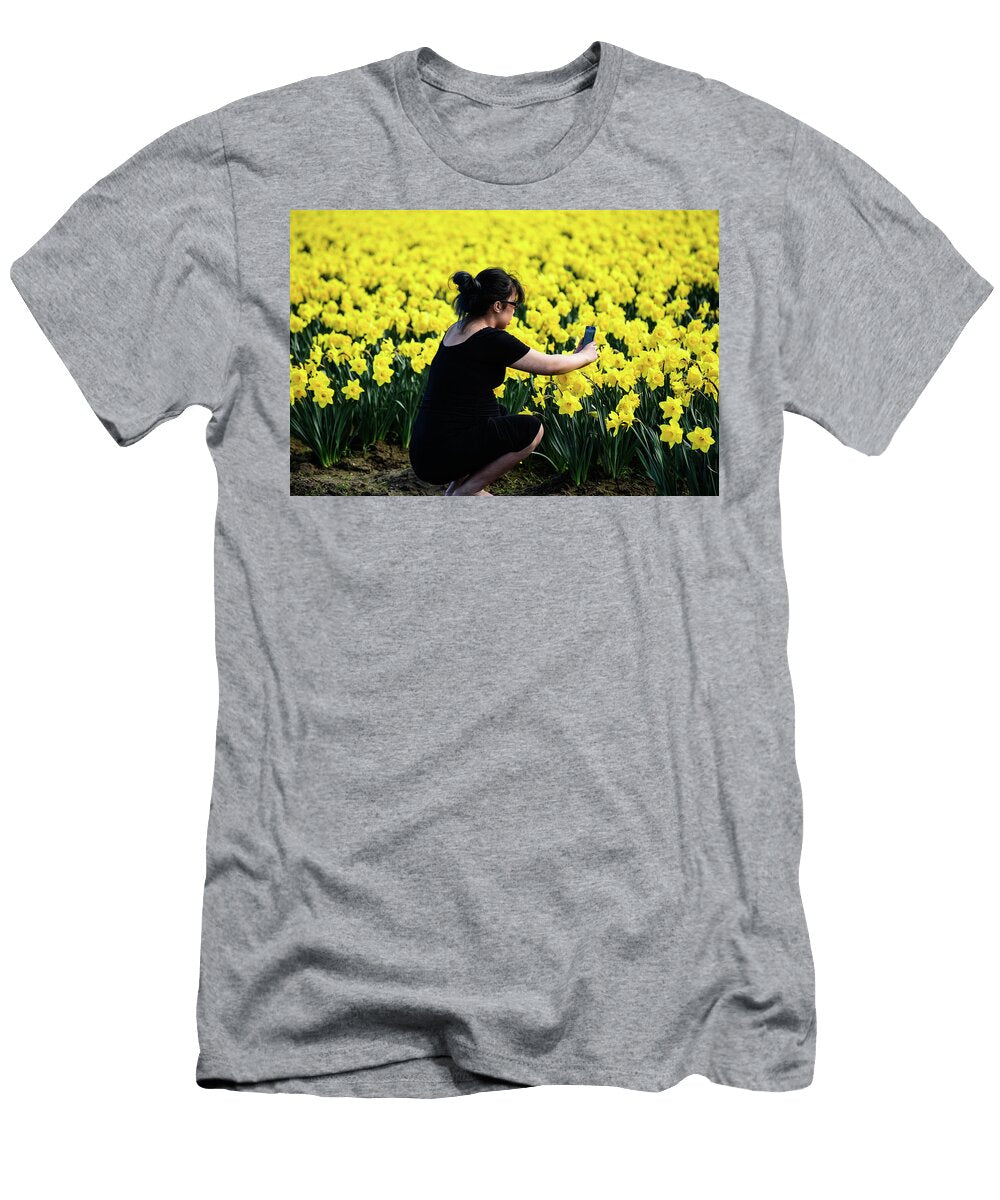 Daffodil Closeup Tom Cochran T-Shirt