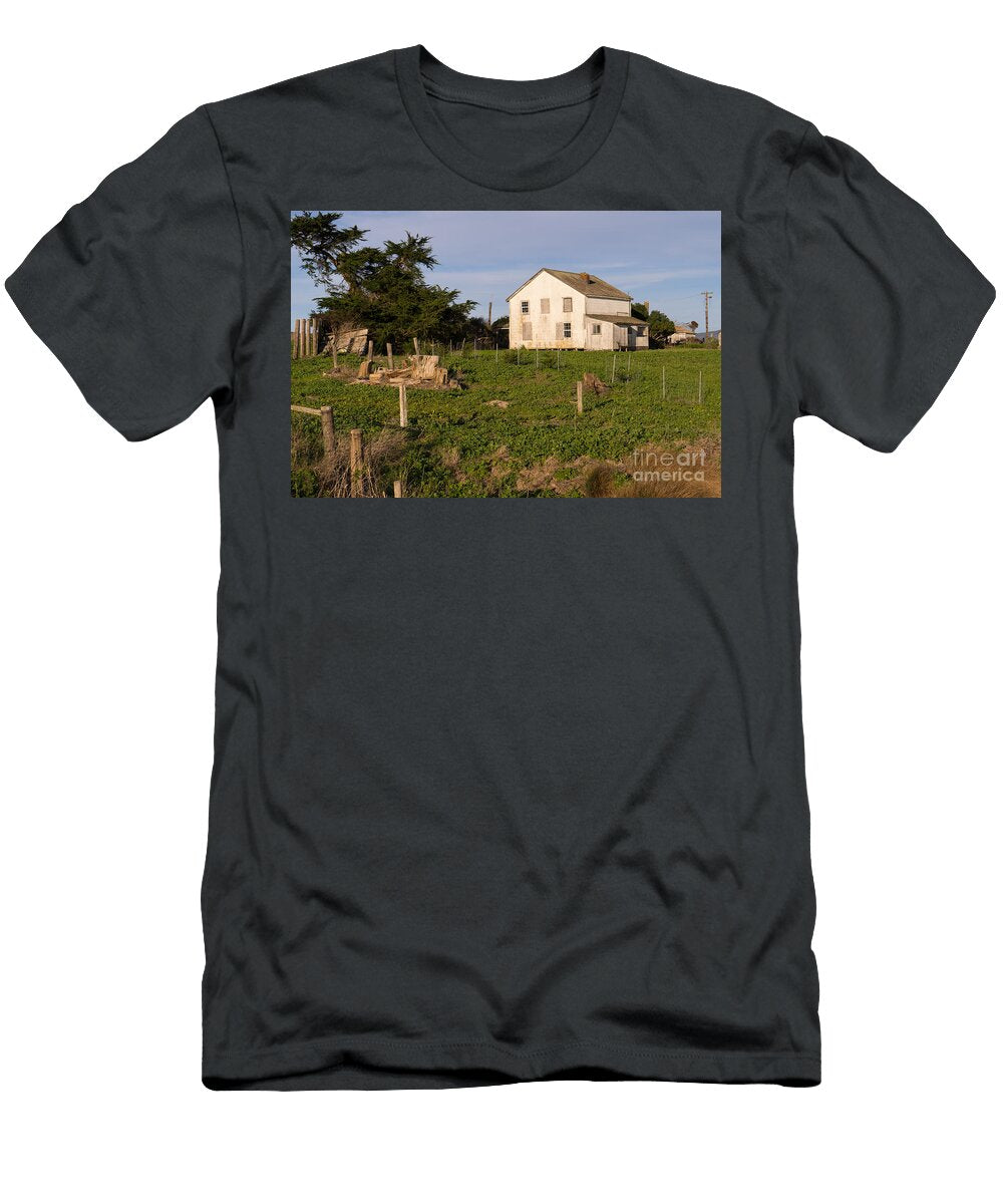 Historic D Ranch in Point Reyes California Dsc2357 Wingsdomain Art and Photography T-Shirt