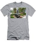 Jackie Robinson Statue Jackie Robinson Stadium Ucla Los Angeles California Peter Bennett T-Shirt