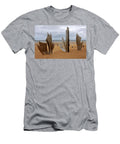 Les Braves Monument Omaha Beach Sally Weigand T-Shirt