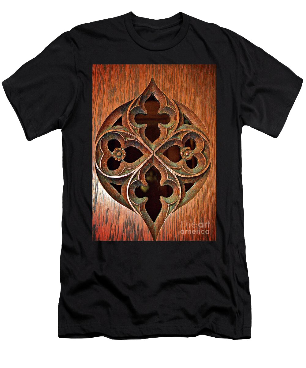 Medalion Macro Linda Covino T-Shirt