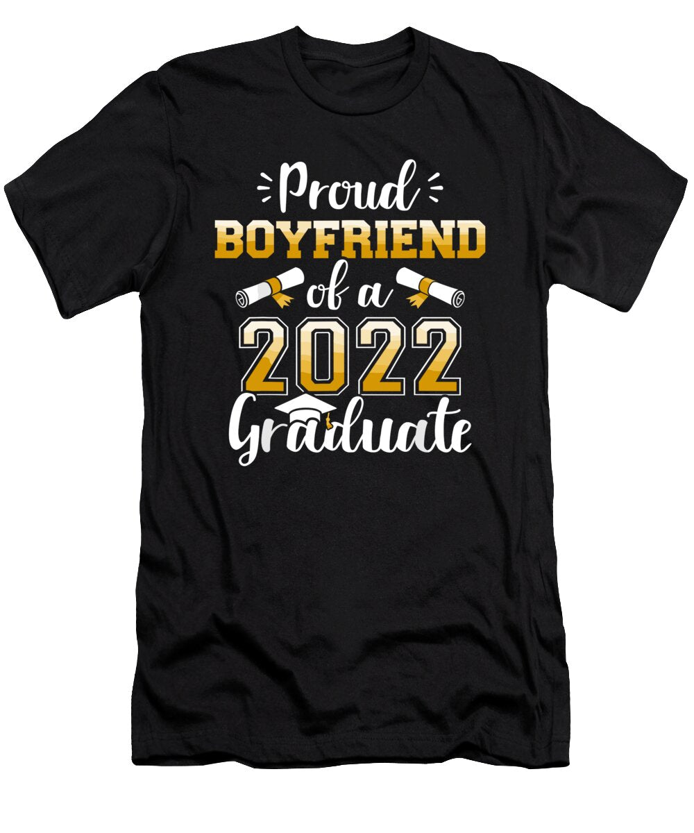 Mens Proud Boyfriend of Class of 2022 Graduate Senior Graduation 1 T-Shirt