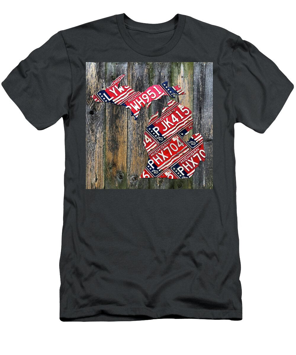Michigan 1976 Bicentennial License Plate Map on Reclaimed Wood Treehouse Planks Design Turnpike T-Shirt