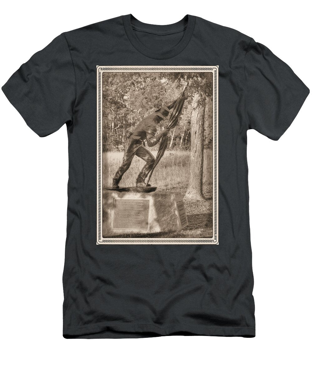 Mississippi At Gettysburg 11th Ms Infantry Regiment West Confederate Ave Picketts Charge Michael Mazaika T-Shirt