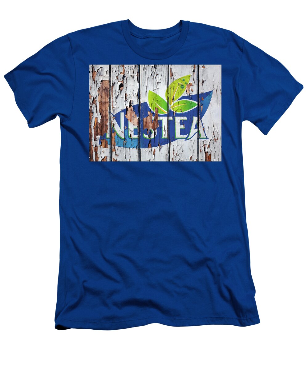 Nestea Vintage Logo on Peeling Paint Wall Design Turnpike T-Shirt