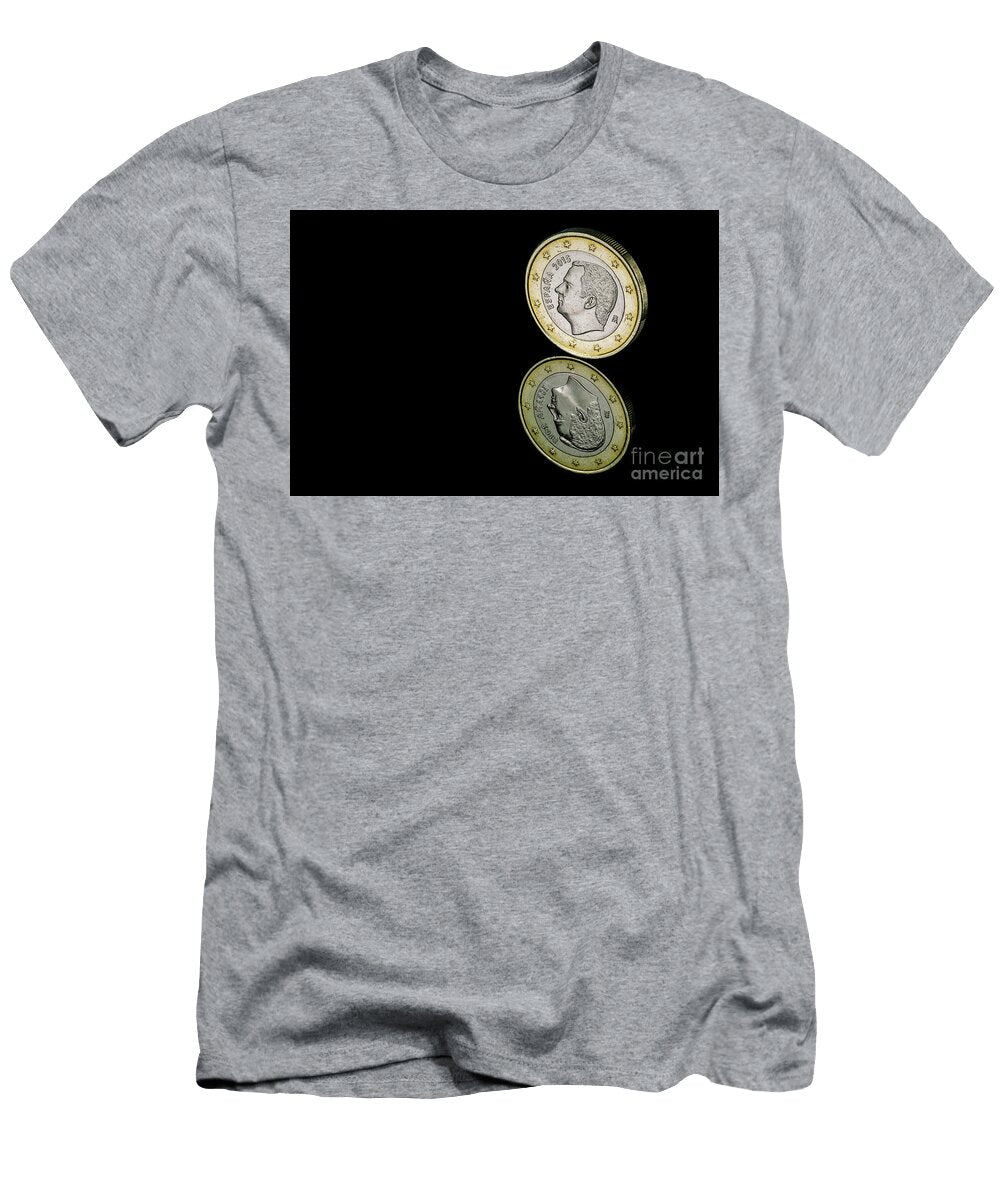 Philip Felipe Vi King of Spain Euro Coin Black Background Reflected Copy Space Macro Pablo Avanzini T-Shirt