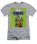 Portrait of a Emerald Damselfly Yorkshire August Focus Oliver Wright Natureplcom T-Shirt