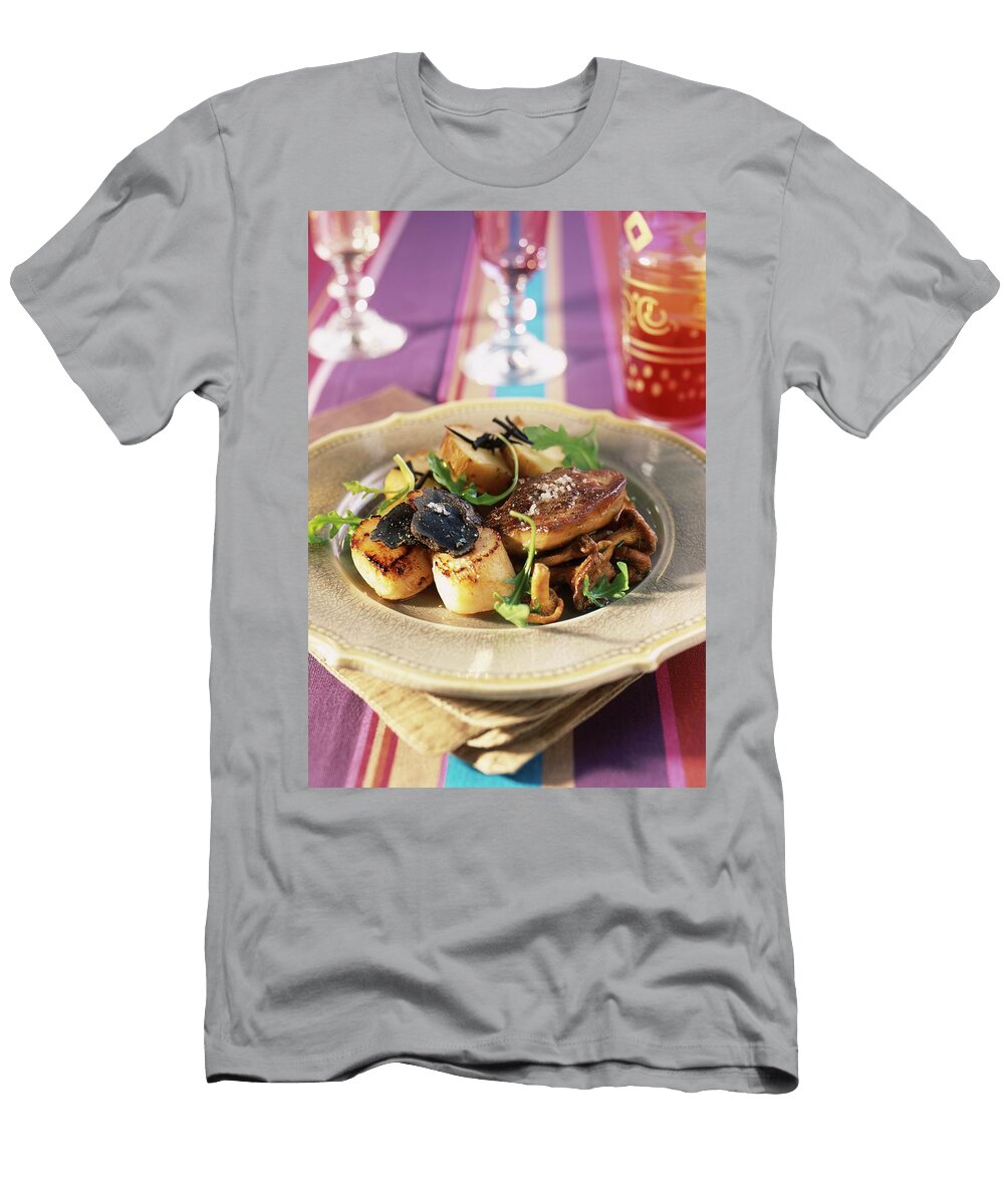 Scallops with Truffles Pan Fried Foie Gras and Potatoes with Truffle Oil Mallet T-Shirt