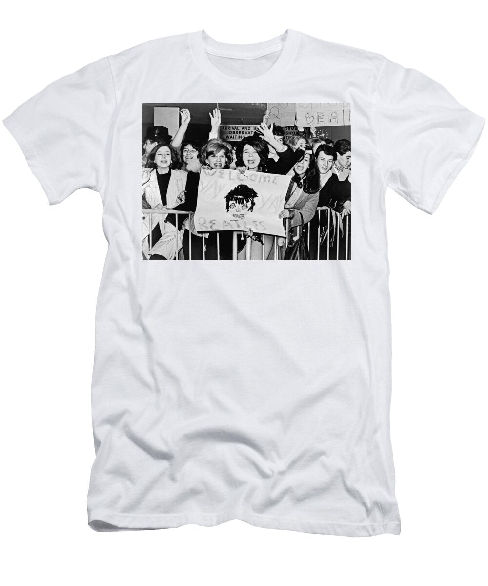 Teenagers Welcome the Beatles Underwood Archives T-Shirt