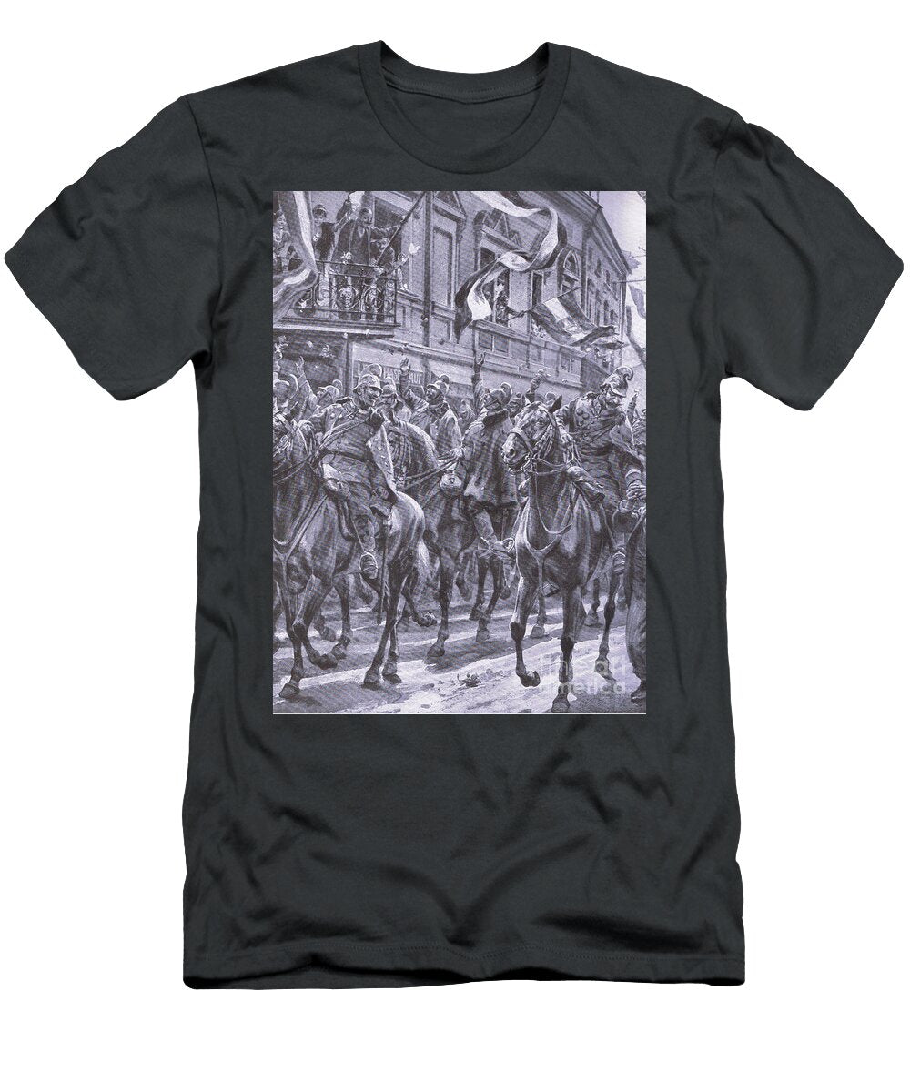 The Arrival of the Cavalry Division and the Bavarian Infantry in Przemysl in the Early Morning 3 June 1915 From the Illustrated History of the World War 1914 1915 Pub By Union Berlagsefellfchaft 1922 Vol 3 Hans W Schmidt T-Shirt