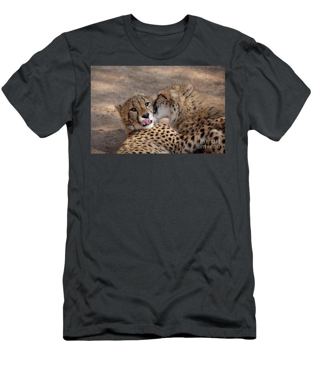 The Hug Eva Lechner T-Shirt