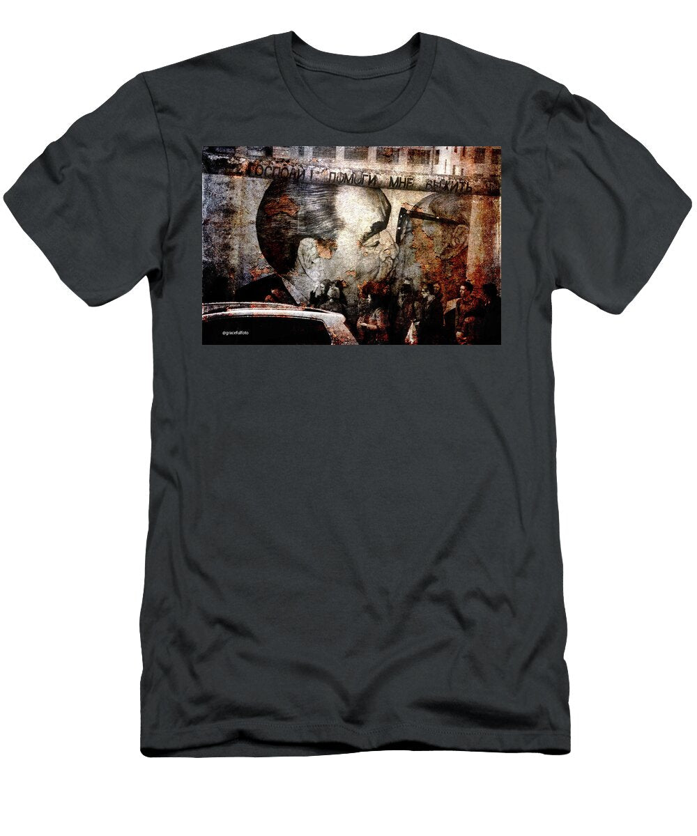 The Kiss Randi Grace Nilsberg T-Shirt