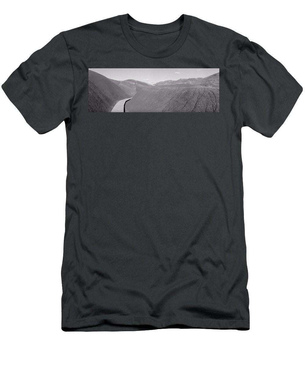 Trail Dohn Day Fossil Beds Oregon USA Panoramic Images T-Shirt